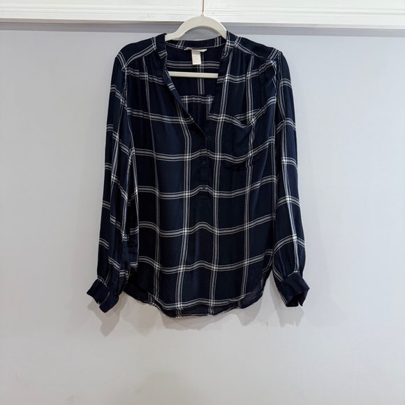Navy Plaid 3/4 Button - Picture 2 of 4